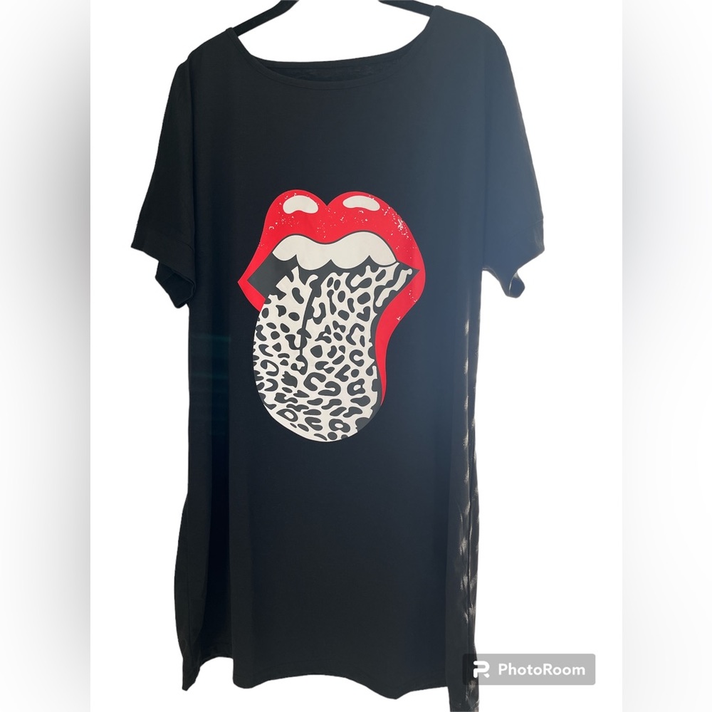 Nightshirt women’s black size xl with Rolling Stones decal on front. Nice! - Picture 1 of 2